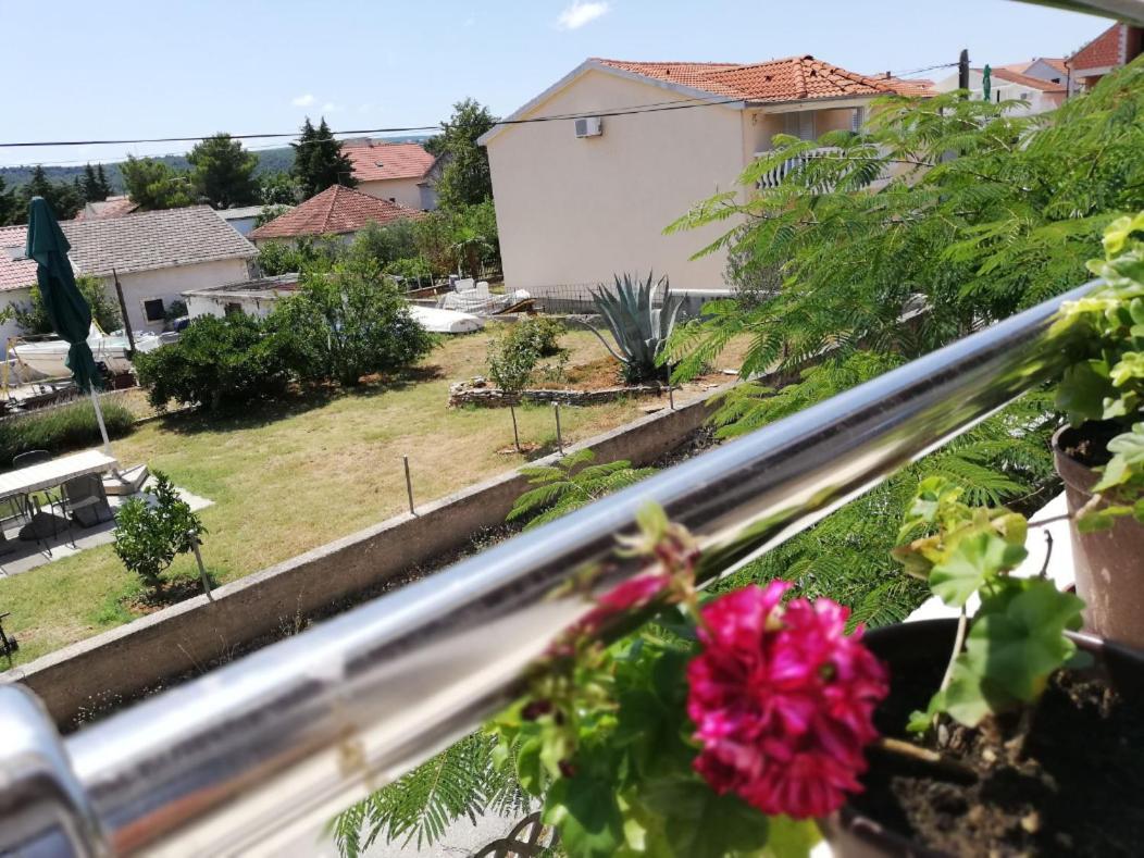 Apartment Zola Gornji Karin Εξωτερικό φωτογραφία